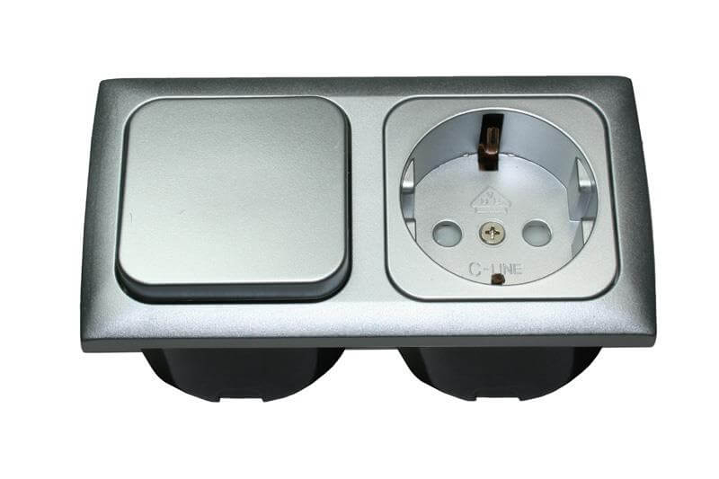 C-Line Kombi Schalter Steckdose 230V mit Opal 2-fach Rahmen silber - verpackt