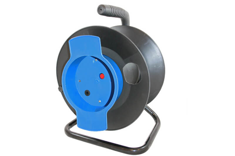 Kabeltrommel mit thermischer Sicherung für maximal 50 Meter Neoprenkabel 3x 1.5 mm² – leer