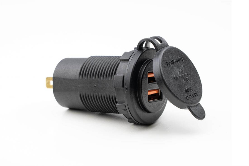 Power Line USB 2.4A + USB QC 3.0 Ladegerät